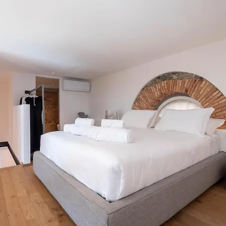 Casa Giorgio Luxury With Stunning View * מנאג'יו