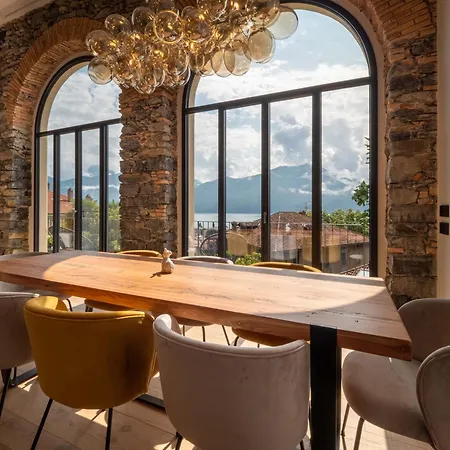 Casa Giorgio Luxury With Stunning View شقة *